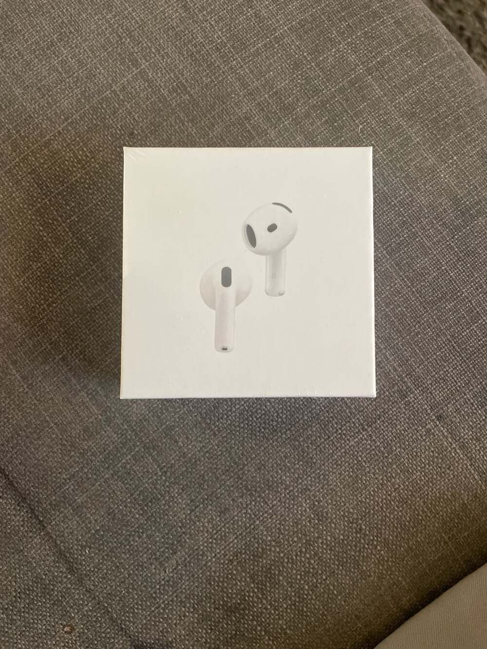 AirPods 4 With Active Noise Cancellation
